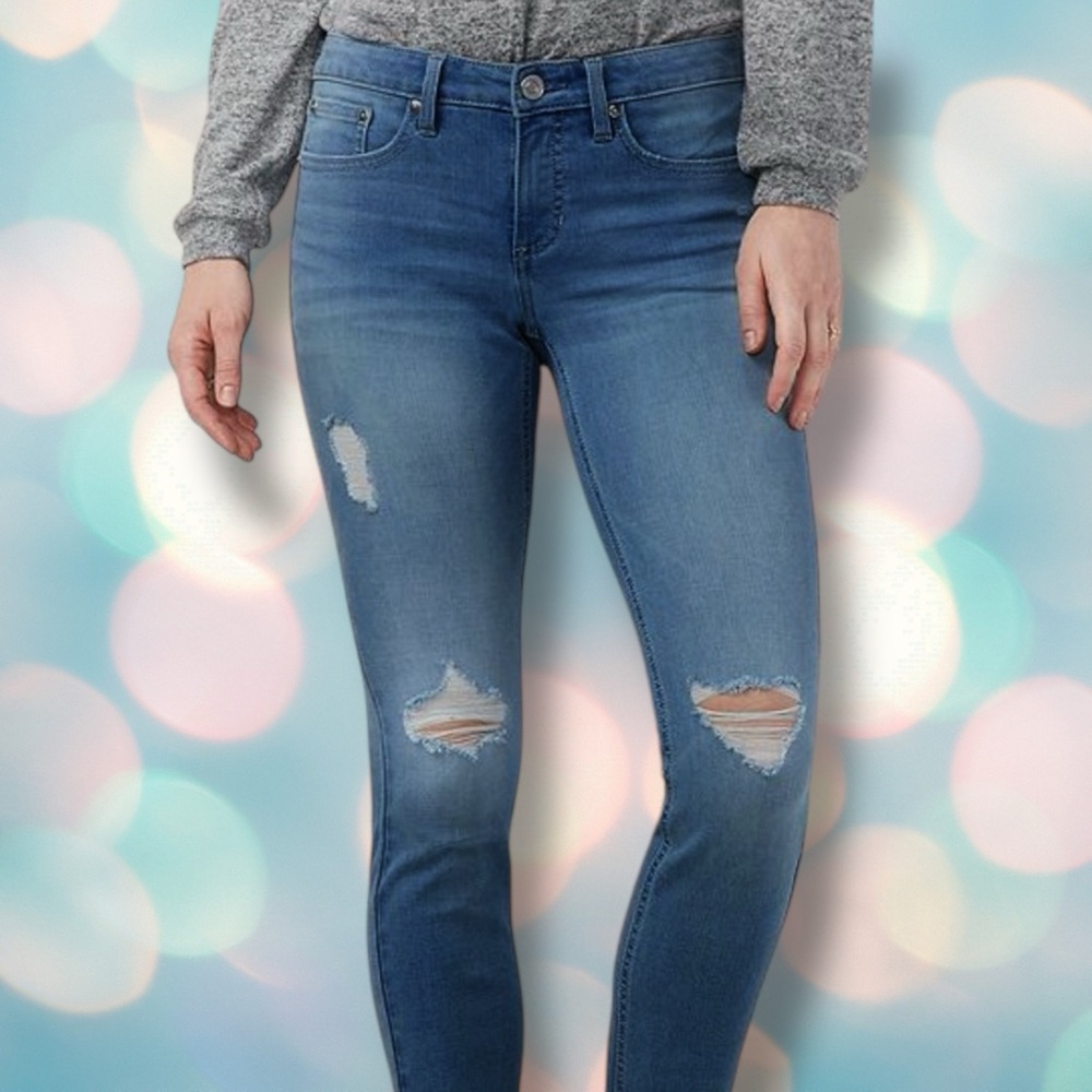 LC Lauren Conrad Blue Distressed Women Jeans